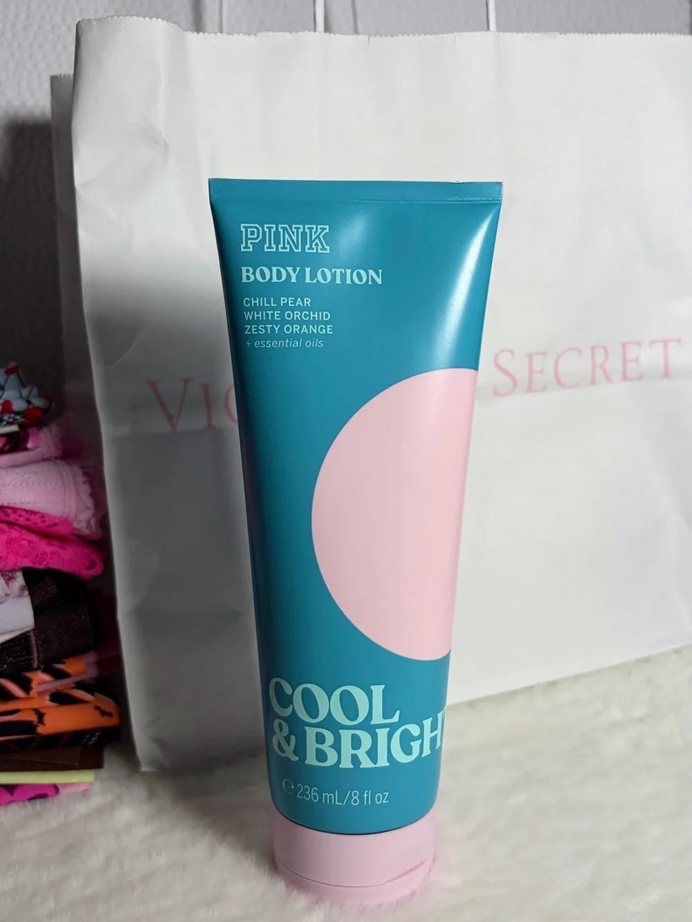 PINK Victoria’s Secret - COOL & BRIGHT Fragrant Body Lotion